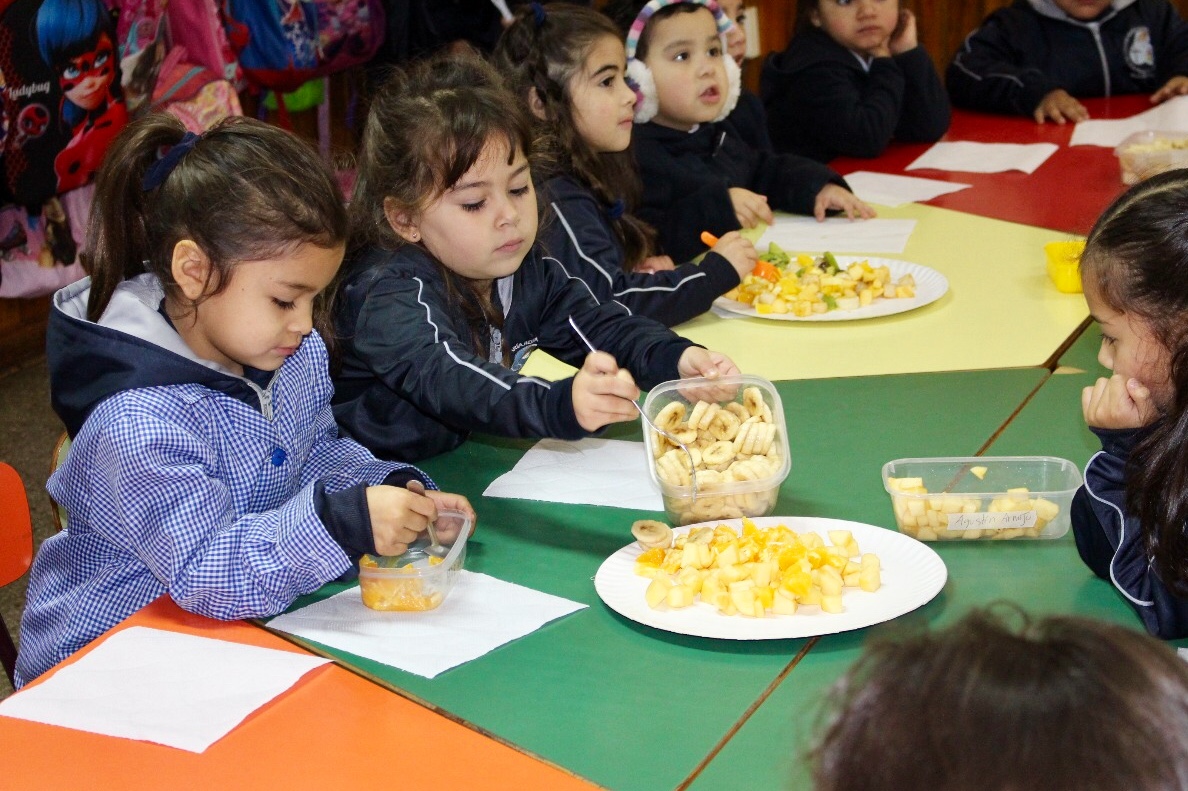 SEMANA VIDA SALUDABLE CON LOS PRE KINDER – 15 DE MAYO DE 2018.