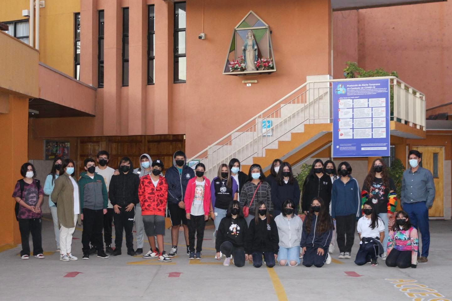 ENCUENTRO CONVIVENCIA ESCOLAR CON ESTUDIANTES Y FAMILIAS NUEVAS