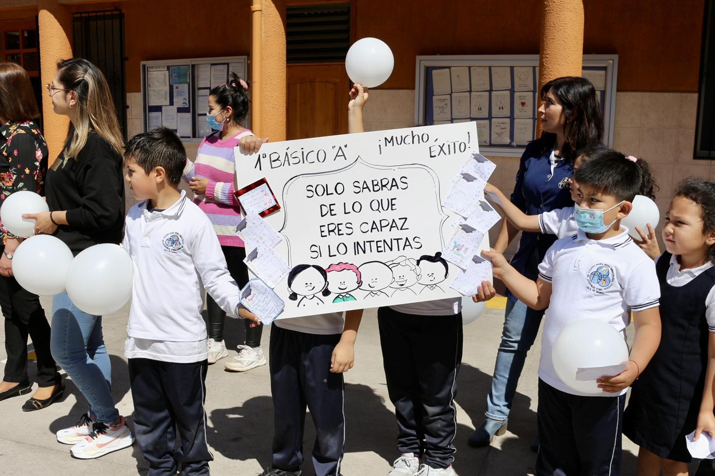 DESPEDIDA A LOS 4tos MEDIOS GENERACIÓN 2022