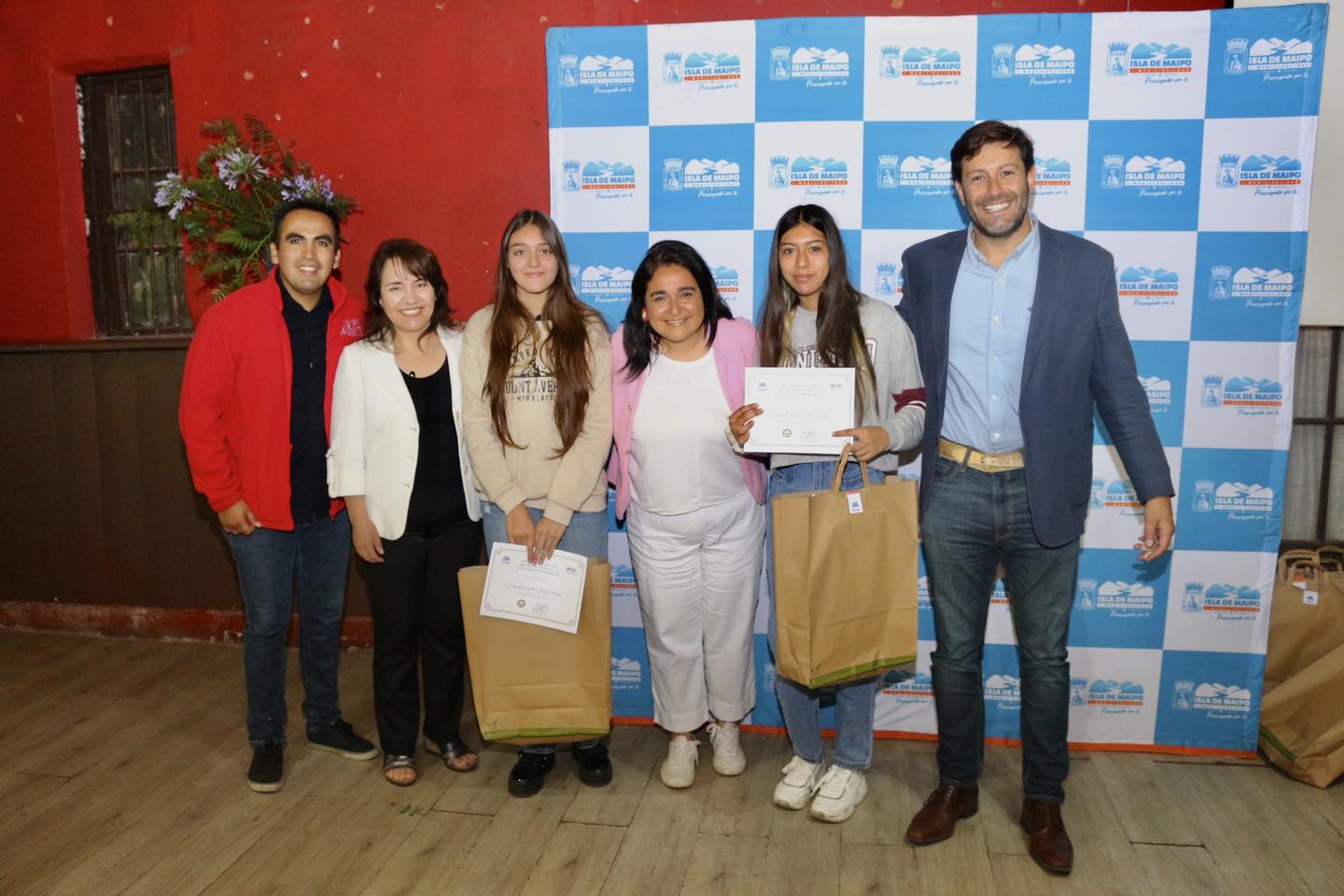 DESAYUNO CON ESTUDIANTES DESTACADAS PAES 2022